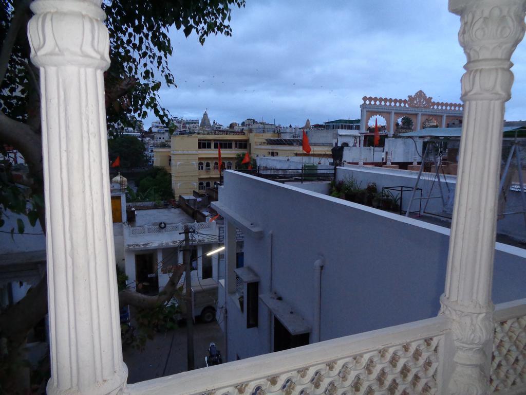 The Royal Lake View Villa Udaipur Exterior photo